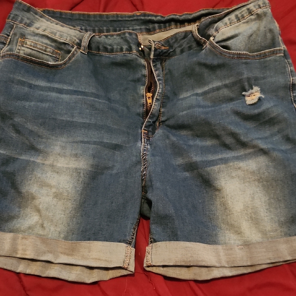 Denim Cuffed Shorts - Medium Blue Wash